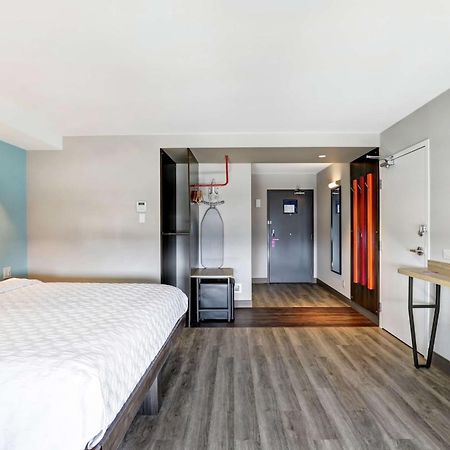 Tru By Hilton Edmonton Windermere Esterno foto