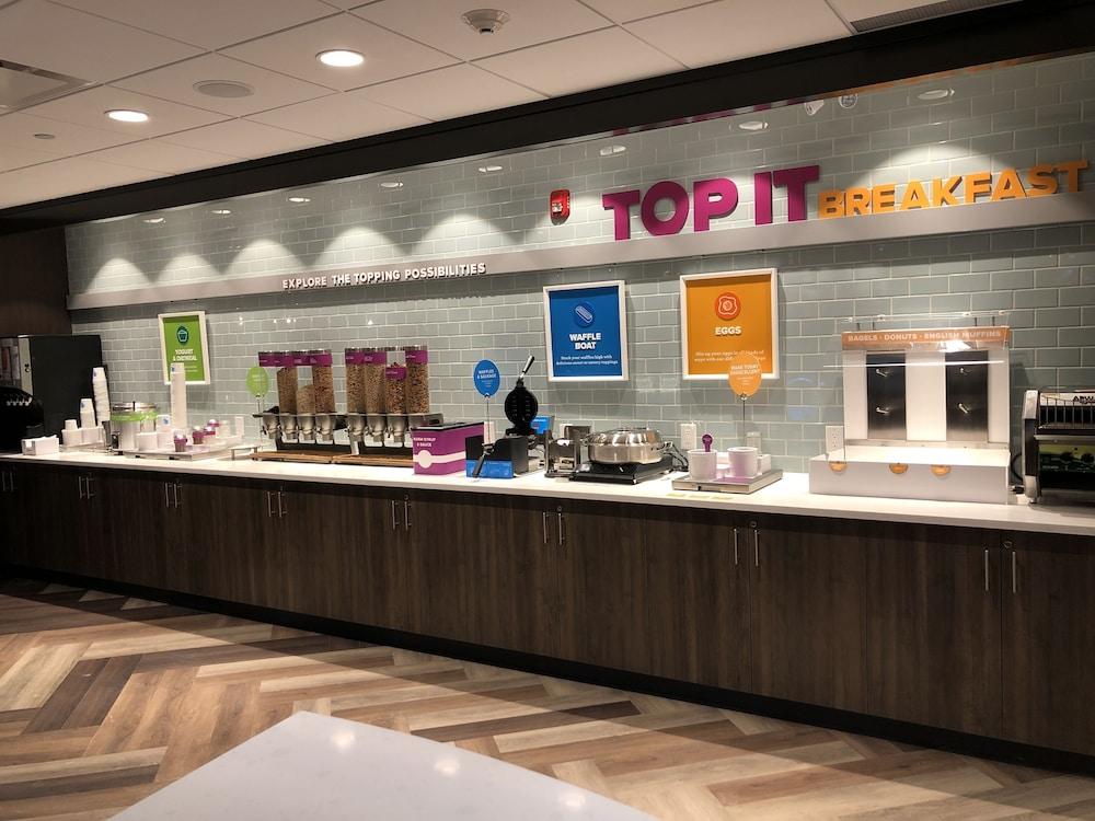 Tru By Hilton Edmonton Windermere Esterno foto