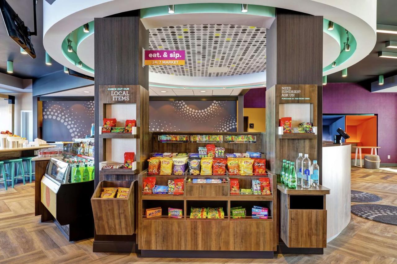 Tru By Hilton Edmonton Windermere Esterno foto