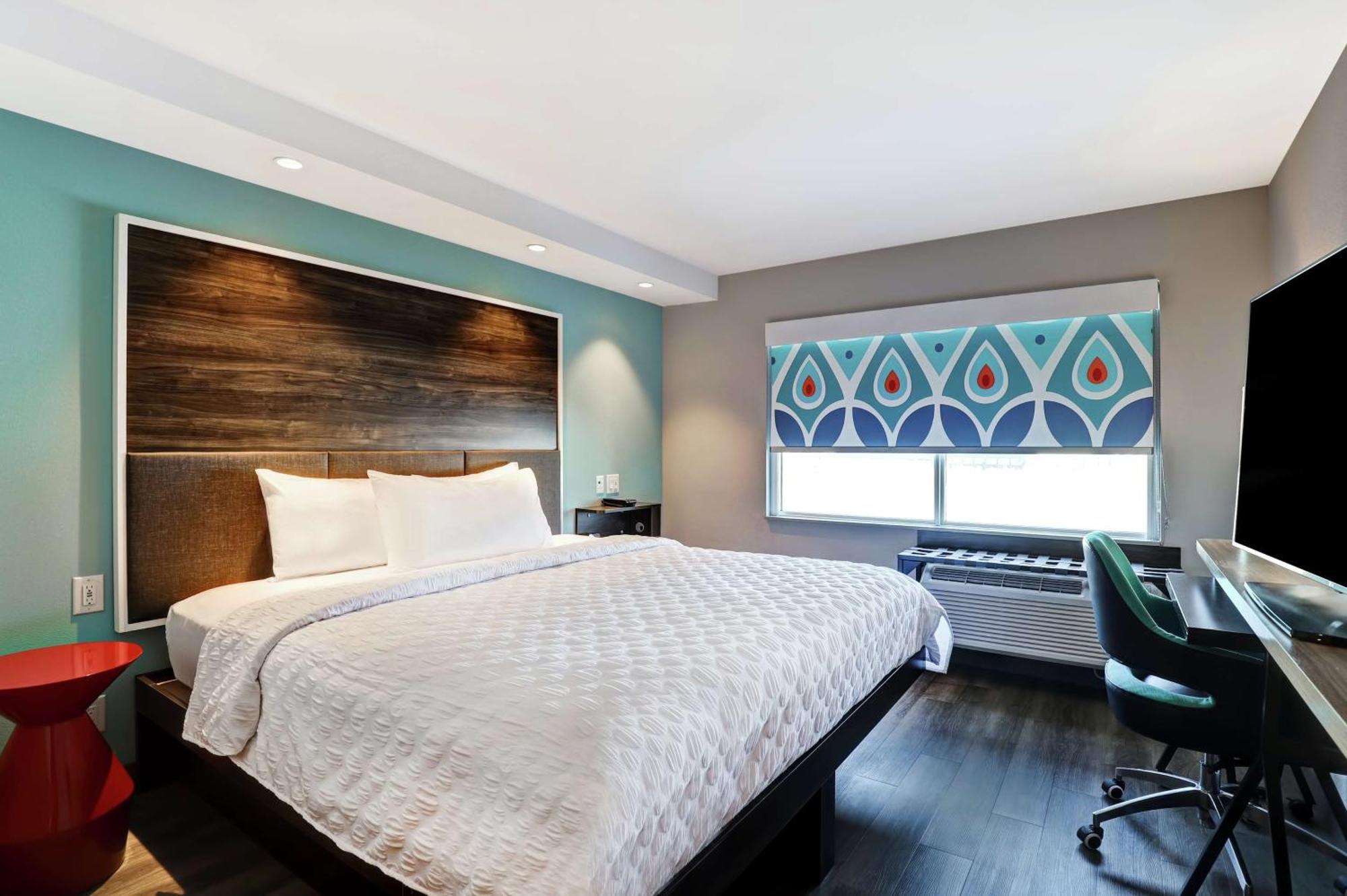 Tru By Hilton Edmonton Windermere Esterno foto