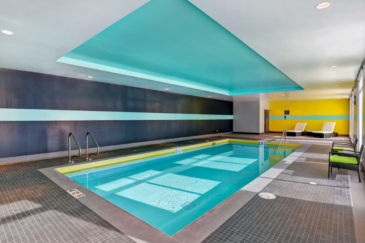 Tru By Hilton Edmonton Windermere Esterno foto